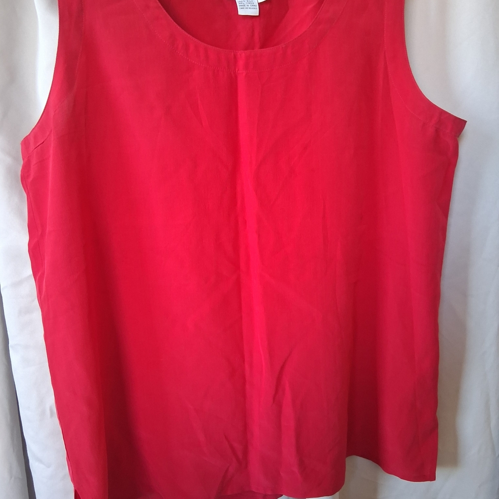 Red Sleeveless Women's Top